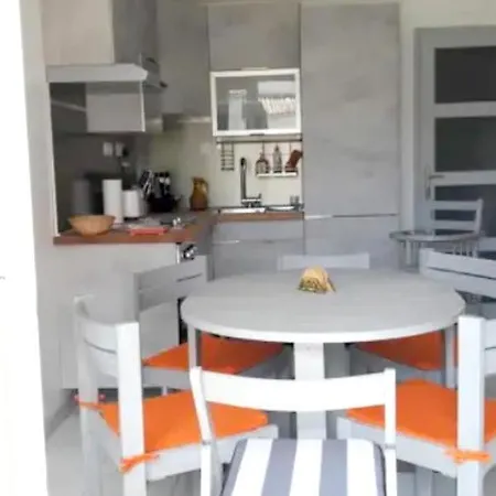 House With 2 Bedrooms In Mescherssurgironde With Enclosed Garden Semesterbostad